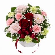 赤バラとリボンのアレンジメント